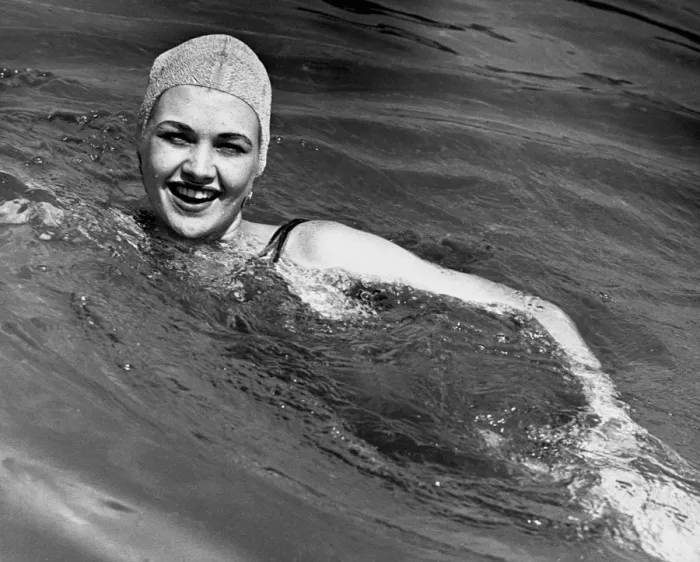 Framed Print : Woman swimming