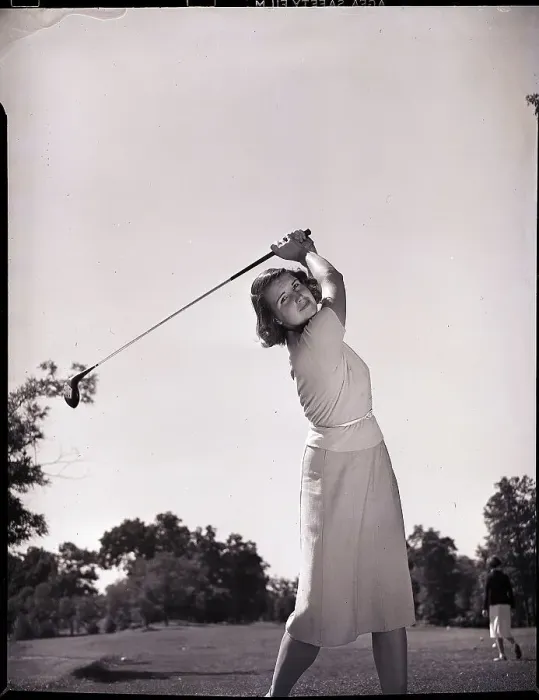 Framed Print : Woman Swing Golf Club Framed Print : Woman Swing Golf Club