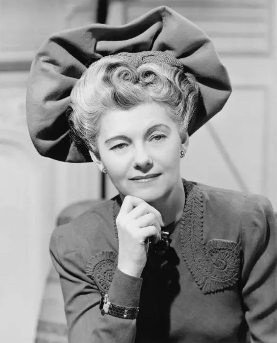 Framed Print : Woman wearing fancy hat (B&W), portrait Framed Print : Woman wearing fancy hat (B&W), portrait