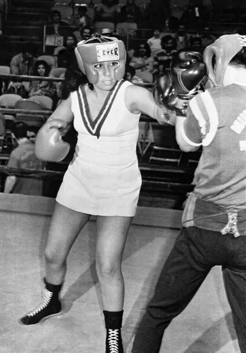 Framed Print : Women Fighting to be in the Boxing Ring Framed Print : Women Fighting to be in the Boxing Ring