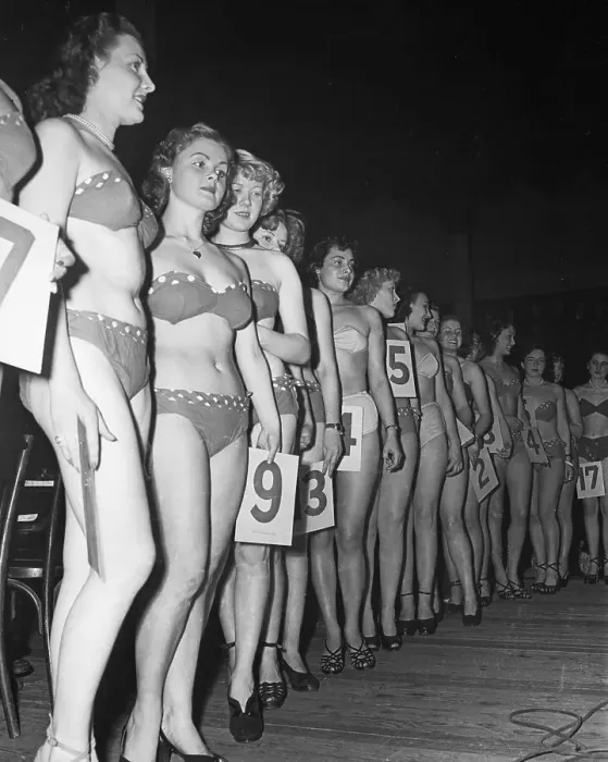 Framed Print : Women in Miss Pinup 1950 Contest Framed Print : Women in Miss Pinup 1950 Contest