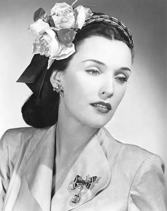 Framed Print : Women Modeling Designer Jewelry Framed Print : Women Modeling Designer Jewelry