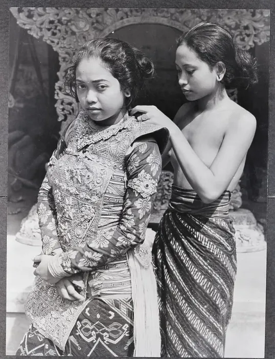 Framed Print : Women Preparing For Ceremonial Dance Framed Print : Women Preparing For Ceremonial Dance