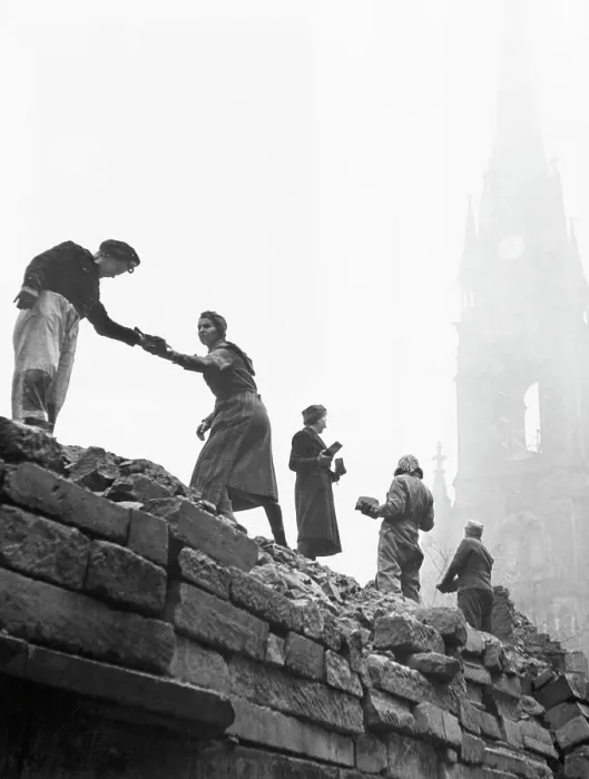 Framed Print : Women Rebuilding A Wall In Dresden, 1940s Framed Print : Women Rebuilding A Wall In Dresden, 1940s