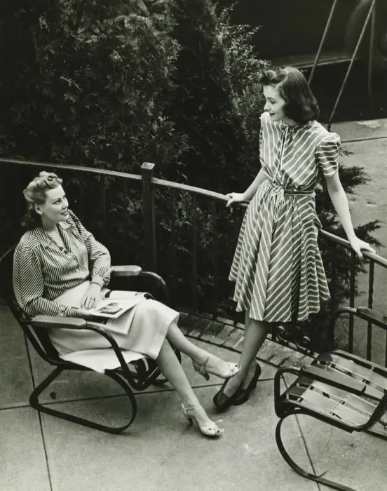Framed Print : Two women talking on balcony, (B&W), elevated view Framed Print : Two women talking on balcony, (B&W), elevated view