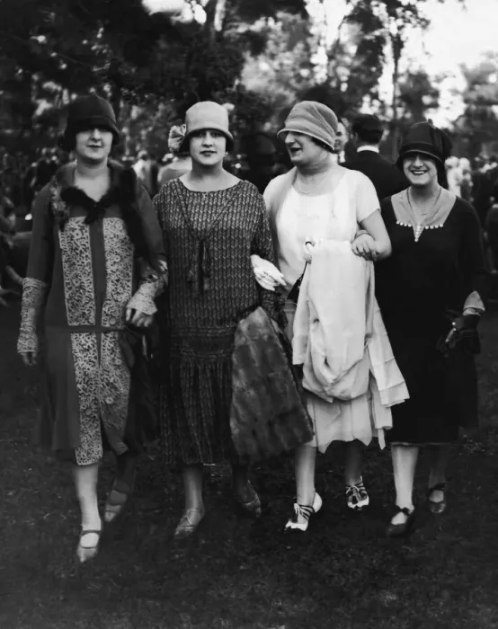 Framed Print : Four women walking arm in arm (B&W) Framed Print : Four women walking arm in arm (B&W)