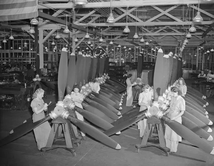 Framed Print : Women War Workers Inspecting Propellers Framed Print : Women War Workers Inspecting Propellers