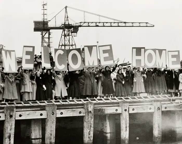 Framed Print : Women Welcome Returning Naval Ship