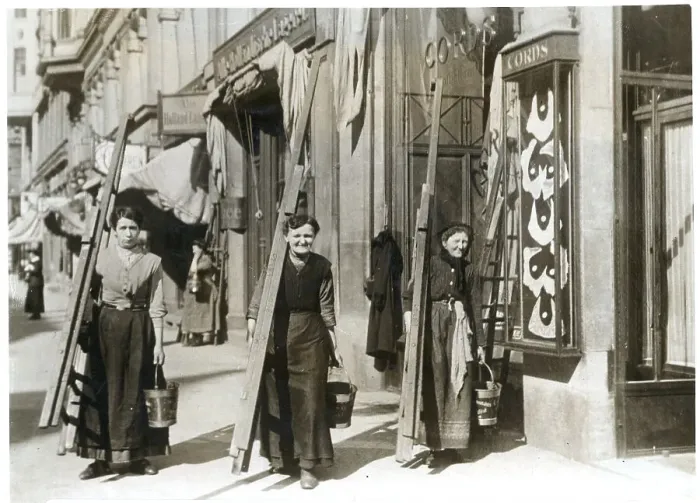 Framed Print : Women Window Cleaners In Berlin Framed Print : Women Window Cleaners In Berlin