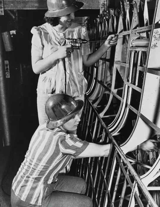 Framed Print : Women Working for Boeing Aircraft Company Framed Print : Women Working for Boeing Aircraft Company