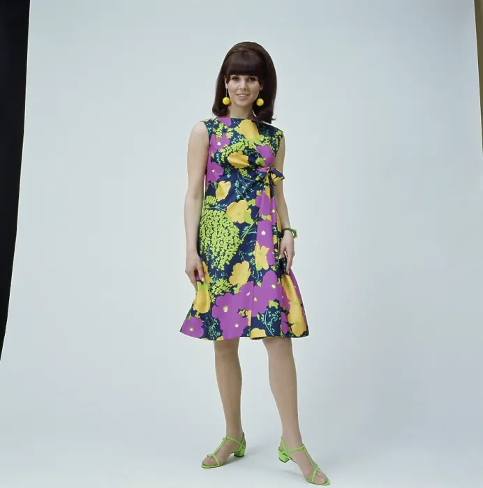 Framed Print : Women's Fashions
