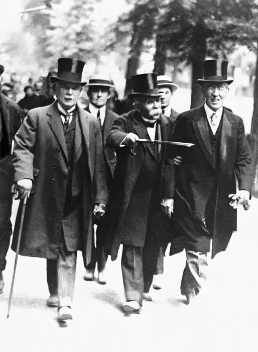 Framed Print : Woodrow Wilson After Signing Peace Treaty Framed Print : Woodrow Wilson After Signing Peace Treaty