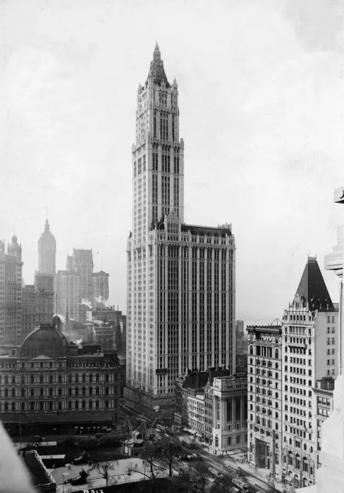 Framed Print : The Woolworth Building On Broadway Framed Print : The Woolworth Building On Broadway