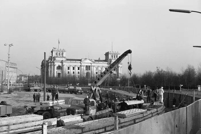 Framed Print : Workers on German Wall Structure Framed Print : Workers on German Wall Structure