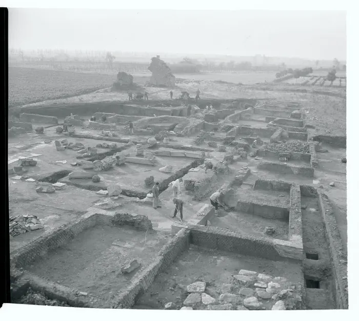 Framed Print : Workmen Excavating an Ancient Roman Site Framed Print : Workmen Excavating an Ancient Roman Site