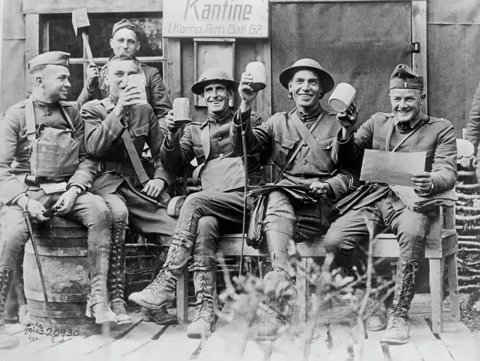 Framed Print : World War One Soldiers Rejoicing the Armistice Framed Print : World War One Soldiers Rejoicing the Armistice