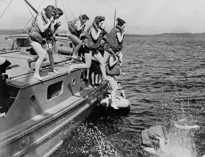 Framed Print : World War Two United States Coast Guard (USCG) Women's Reserve SPARS 1943 Framed Print : World War Two United States Coast Guard (USCG) Women's Reserve SPARS 1943