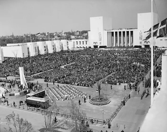 Framed Print : World's Fair First TV News Story Framed Print : World's Fair First TV News Story