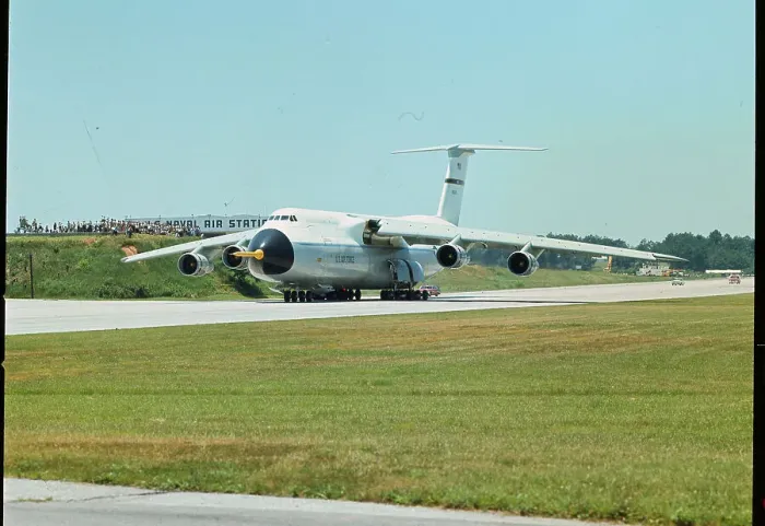 Framed Print : The Worlds Largest Airplane