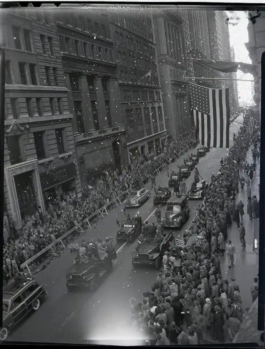 Framed Print : Wounded Vets In Jeeps In Parade Framed Print : Wounded Vets In Jeeps In Parade