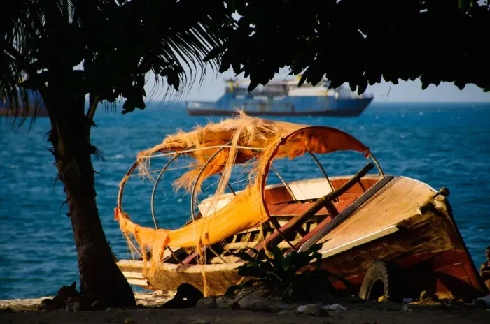 Framed Print : Wrecked Dhow Framed Print : Wrecked Dhow
