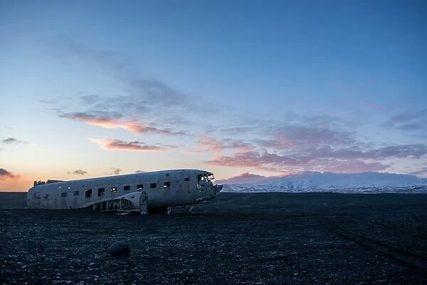 The wrecked plane, Iceland