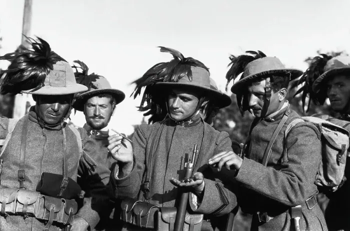 Framed Print : Wwi Italian Soldiers Examining Aerodarts Framed Print : Wwi Italian Soldiers Examining Aerodarts