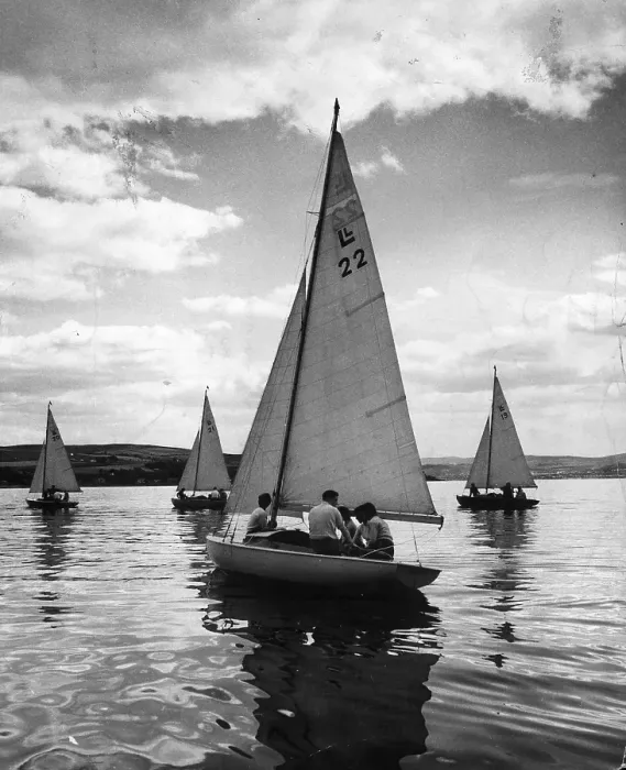 Framed Print : Yachting. 16th July 1955: Youngsters in Loch Long-style yachts learning Framed Print : Yachting. 16th July 1955: Youngsters in Loch Long-style yachts learning