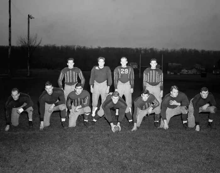 Framed Print : Yale Football Team Portrait Framed Print : Yale Football Team Portrait