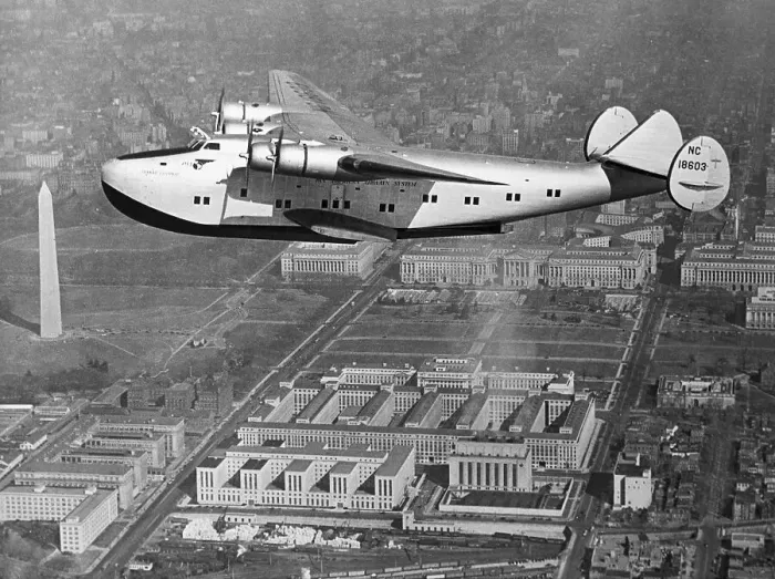 Framed Print : Yankee Clipper Flying Over Capitol Framed Print : Yankee Clipper Flying Over Capitol
