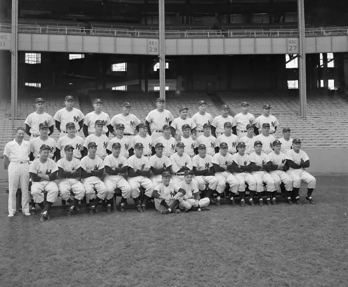 Framed Print : Yankees Posing For Group Portrait