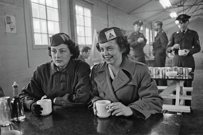 Framed Print : The Yanks In England, 1952 Framed Print : The Yanks In England, 1952