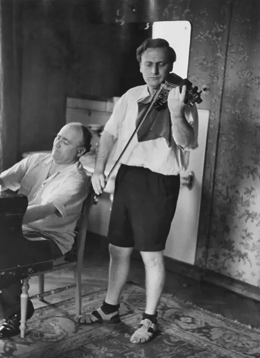 Framed Print : Yehudi Menuhin Framed Print : Yehudi Menuhin