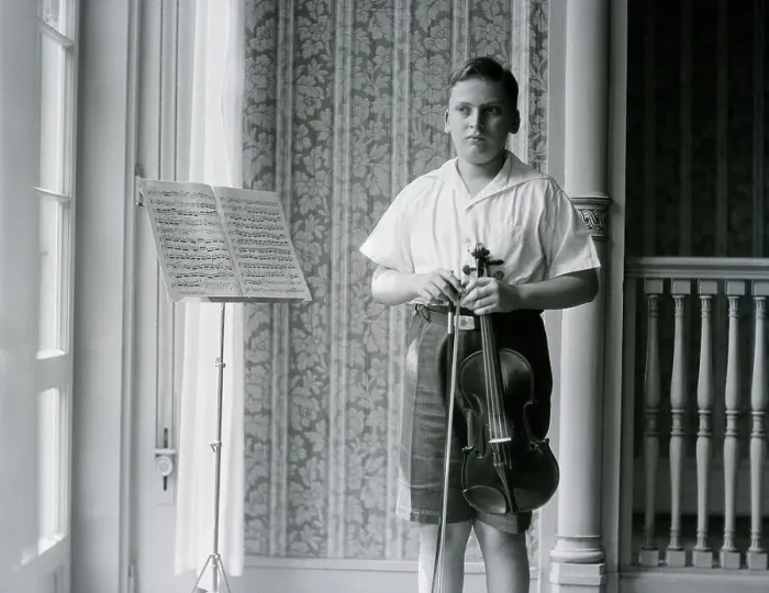 Framed Print : Yehudi Menuhin As A Boy With Music Stand Framed Print : Yehudi Menuhin As A Boy With Music Stand