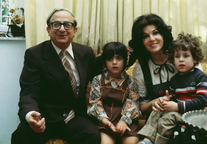 Framed Print : Yitzhak Navon And Family Framed Print : Yitzhak Navon And Family