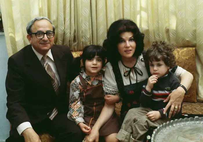 Framed Print : Yitzhak Navon And Family