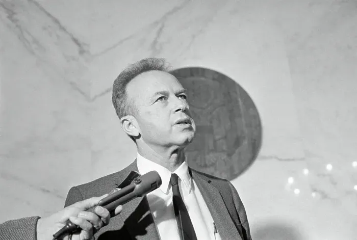 Framed Print : Yitzhak Rabin Talking to Reporters Framed Print : Yitzhak Rabin Talking to Reporters