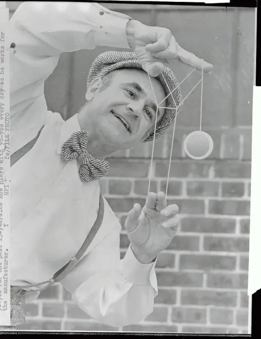 Framed Print : Yo-Yo Businessman