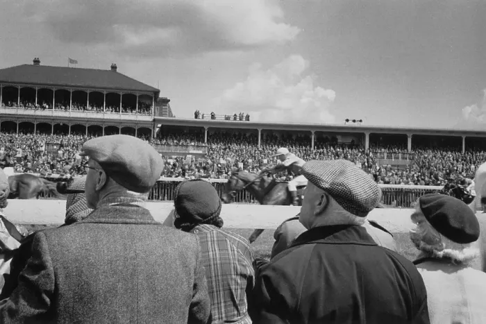 Framed Print : Yorkshire Racing Framed Print : Yorkshire Racing