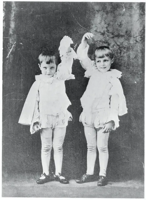 Framed Print : Young Actor Frederic March and Costar in Costume Framed Print : Young Actor Frederic March and Costar in Costume