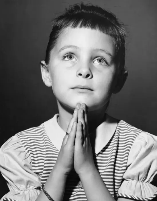 Framed Print : Young girl saying prayer