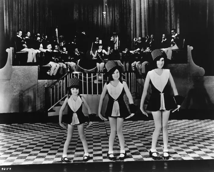 Framed Print : Young Judy Garland with the Gumm Sisters on Stage Framed Print : Young Judy Garland with the Gumm Sisters on Stage