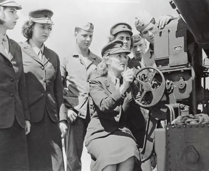 Framed Print : Young Military Women Learning About Guns Framed Print : Young Military Women Learning About Guns