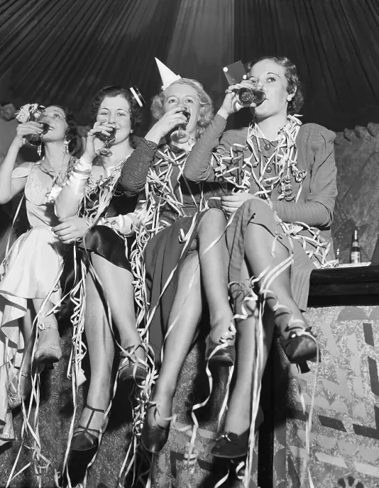 Framed Print : Young Women Celebrating End of Prohibition