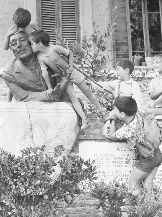 Framed Print : Youngsters Playing at Statue of Famous Poet Trilussa Framed Print : Youngsters Playing at Statue of Famous Poet Trilussa