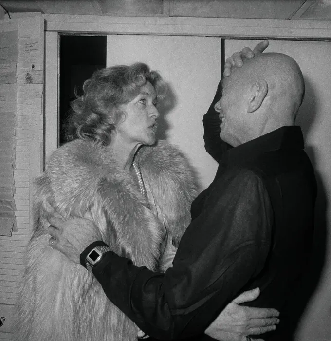Framed Print : Yul Brynner Embracing Lauren Bacall Framed Print : Yul Brynner Embracing Lauren Bacall