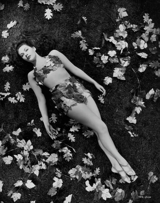 Framed Print : Yvonne De Carlo Framed Print : Yvonne De Carlo