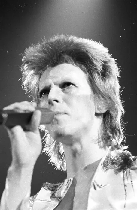 Framed Print : Ziggy Stardust Era Bowie In LA Framed Print : Ziggy Stardust Era Bowie In LA