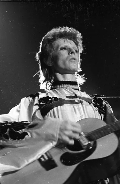 Framed Print : Ziggy Stardust Era Bowie In LA Framed Print : Ziggy Stardust Era Bowie In LA
