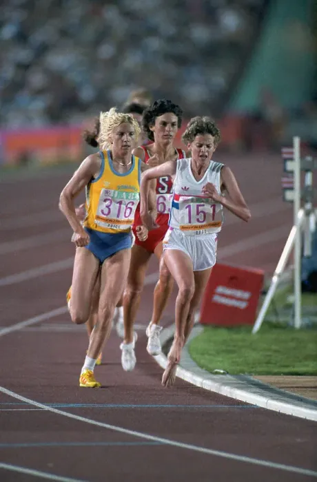 Framed Print : Zola Budd Running in Third Heat Framed Print : Zola Budd Running in Third Heat